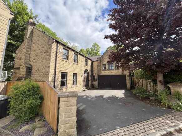 5 bed property, in Forge House, £425,000
