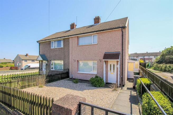 2 bed property, in Partridge Crescent, £100,000