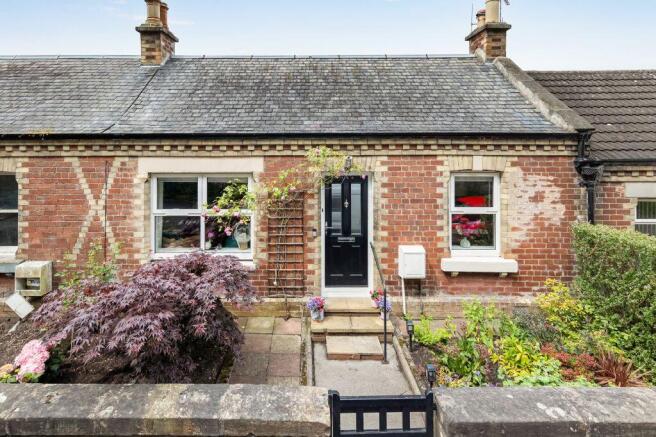 3 bed property, in 54 Kingston Avenue, £300,000