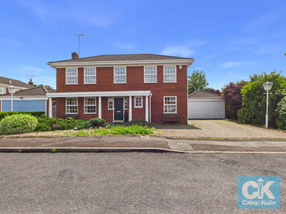 4 bed property, in Sapling Close, £525,000