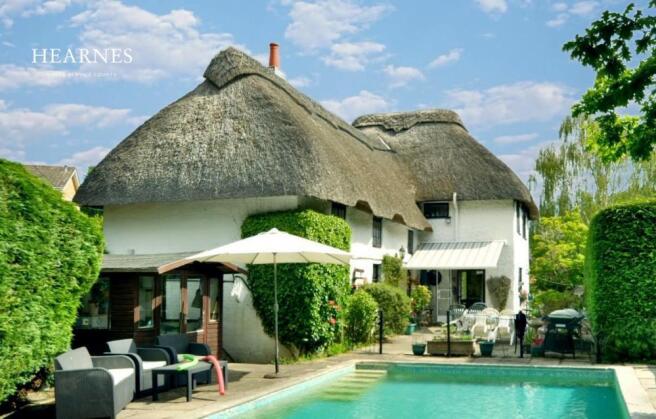 5 bed property, in Canford Bottom, £650,000