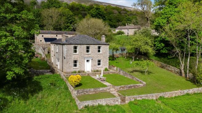 5 bed property, in Fremington, £1,100,000