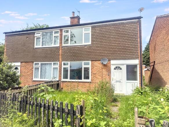 2 bed property, in 53 Peterway Somercotes, £29,000