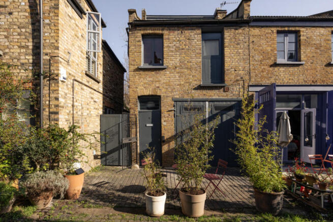 1 bed property, in Foulden Mews, £900,000