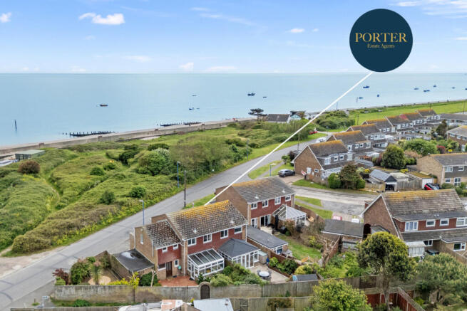 4 bed property, in Kingsway, £395,000