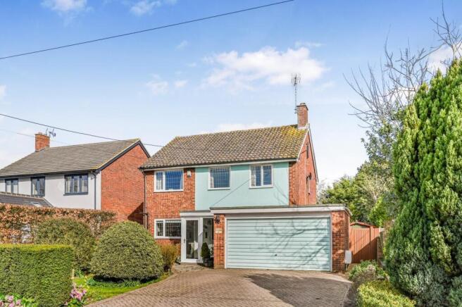 4 bed property, in Bannister Green, £550,000