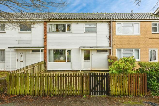 3 bed property, in Pandora, £180,000