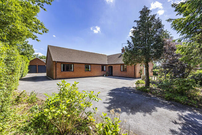 5 bed property, in Cropwell Road, £875,000