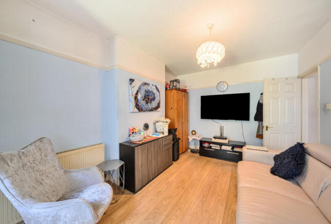 4 bed property, in Dunster Drive, £700,000