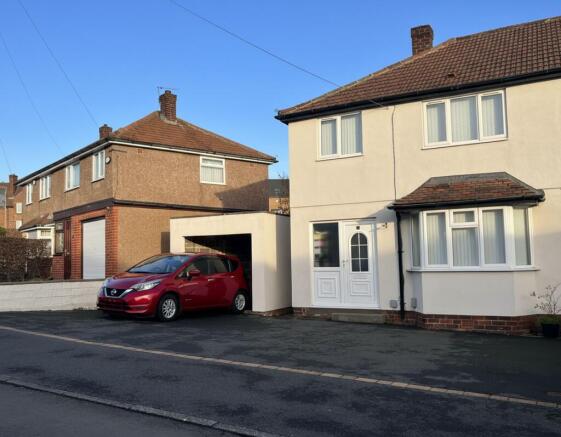 3 bed property, in Grosvenor Way, £215,000