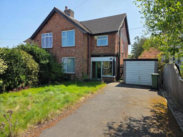 3 bed property, in Station Road, £440,000
