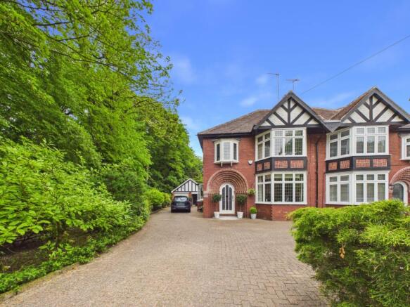 3 bed property, in Beverley Road, £500,000