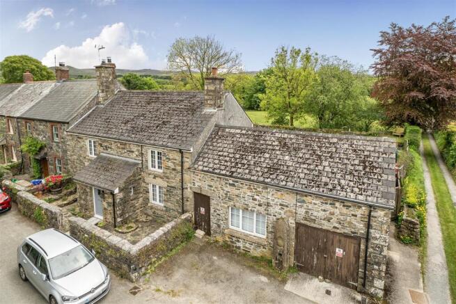 4 bed property, in Lydford, £525,000