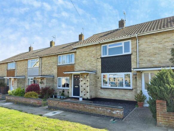 2 bed property, in Castleton Close, £170,000