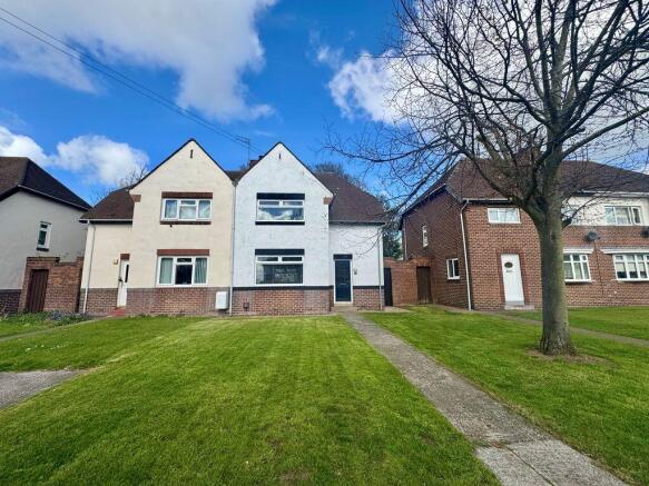 3 bed property, in Valley Road, £220,000