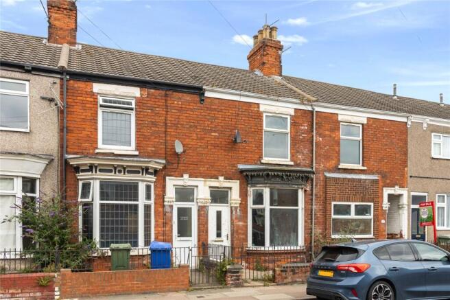 2 bed property, in Oxford Street, £30,000