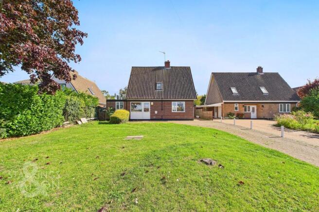 3 bed property, in Shotford Road, £375,000