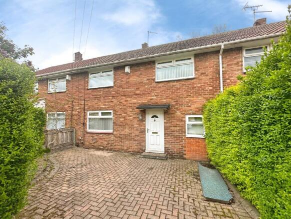 3 bed property, in Whitbeck Road, £120,000