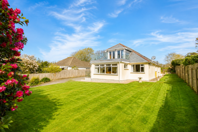 5 bed property, in Lankelly Lane, £995,000