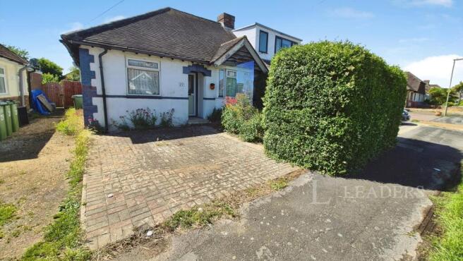 2 bed property, in Lansdowne Avenue, £270,000