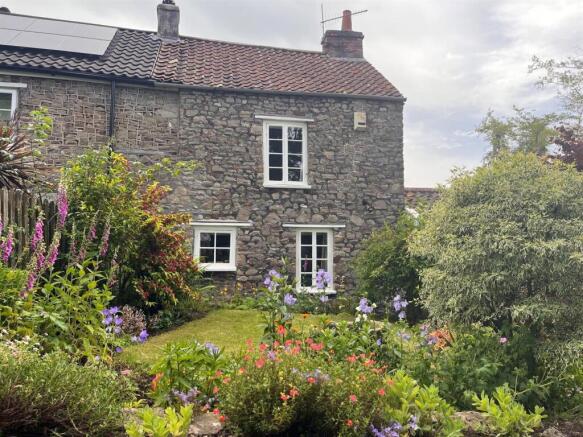 2 bed property, in Church Road, £565,000