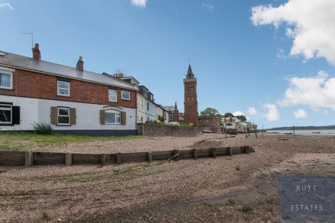 3 bed property, in The Strand, £375,000