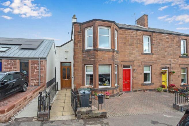 2 bed property, in 3 Willowbrae Gardens, £320,000