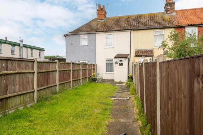 2 bed property, in Exmouth Road, £130,000