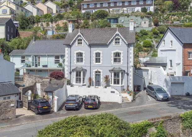 4 bed property, in 1 Vicarage Hill, £1,000,000