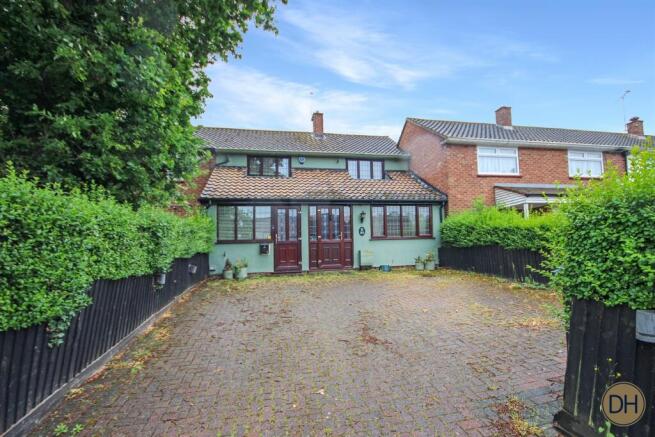 3 bed property, in Queens Road, £439,995