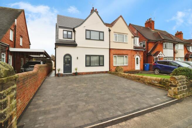 3 bed property, in Shaftesbury Avenue, £350,000