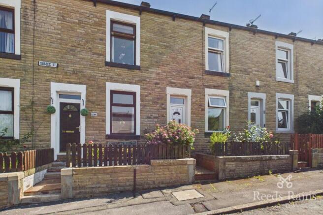 2 bed property, in Sussex Street, £85,000