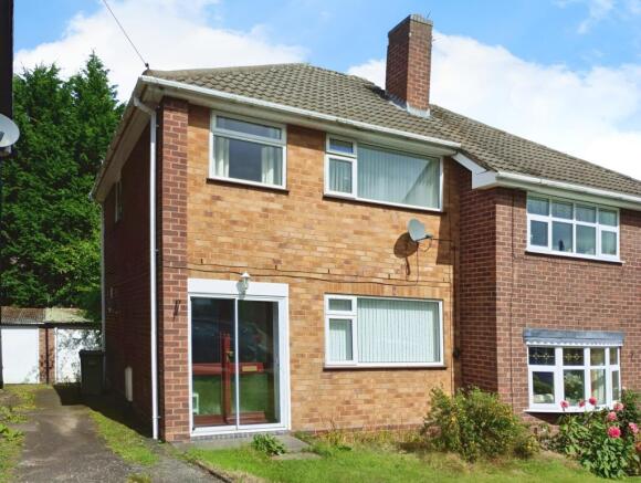 3 bed property, in Glendale Close, £250,000