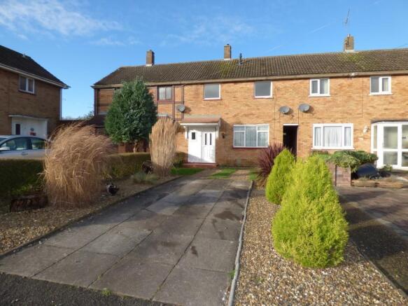 2 bed property, in Wodecroft Road, £270,000