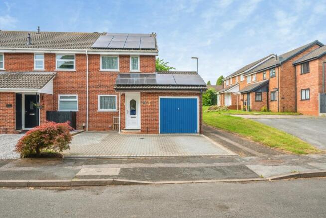 2 bed property, in Mellwaters, £200,000