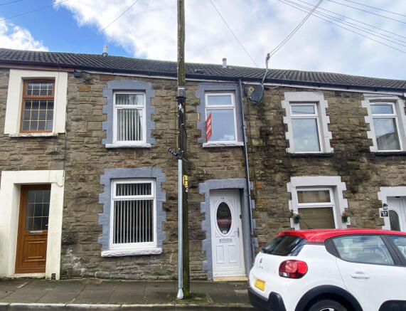2 bed property, in Heol Fawr, £126,950