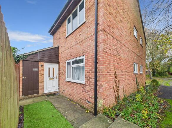 1 bed property, in Somerville, £80,000