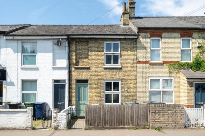 2 bed property, in Histon Road, £425,000
