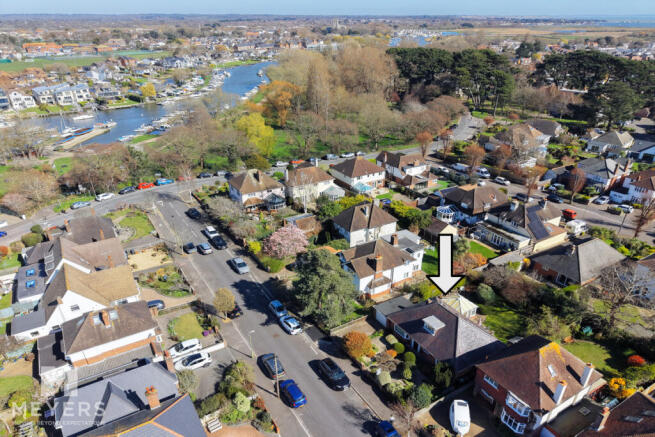 3 bed property, in Brightlands Avenue, £625,000
