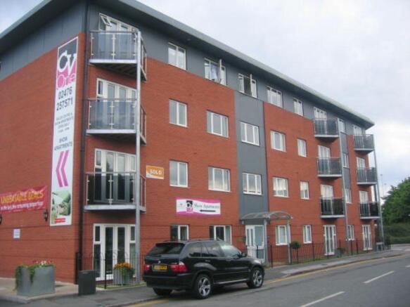 2 bed property, in Coinsborough Keep, £140,000
