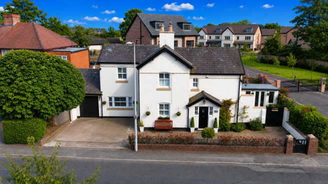 3 bed property, in West End, £589,950
