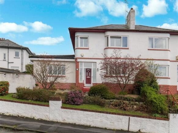 4 bed property, in Woodlands Crescent, £420,000