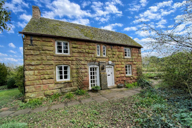 4 bed property, in Quarry Lane, £475,000