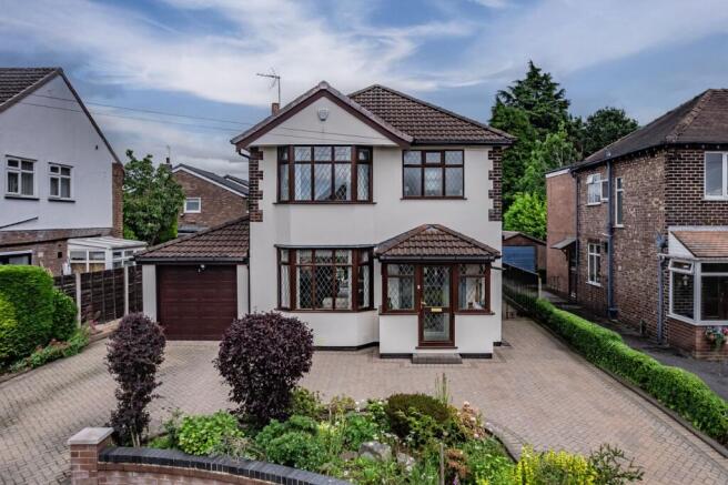 3 bed property, in Abingdon Road, £600,000
