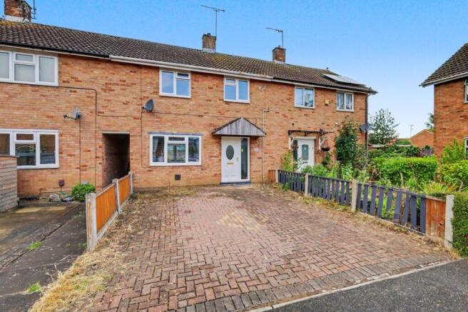 2 bed property, in The Nazeing, £300,000