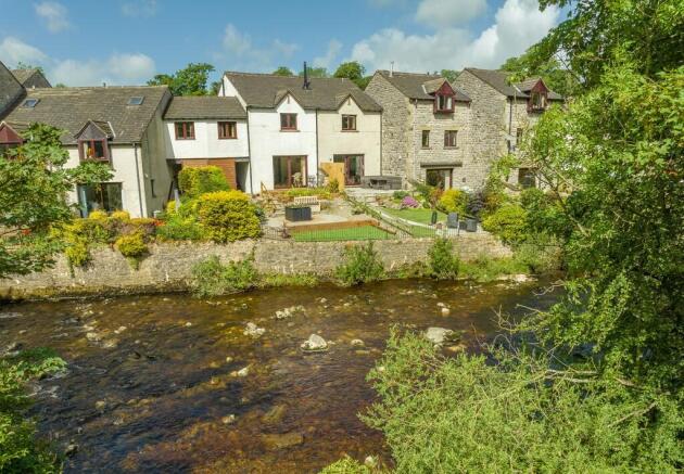 2 bed property, in 10 Millwood, £275,000