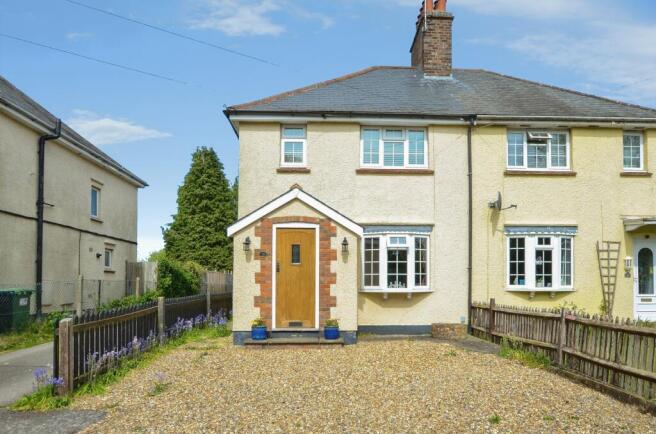 4 bed property, in Chipperfield Road, £650,000