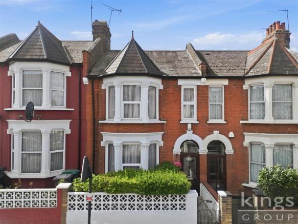 3 bed property, in Mount Pleasant Road, £675,000