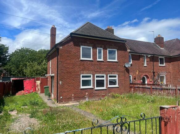 4 bed property, in 1 Harvey Crescent, £120,000