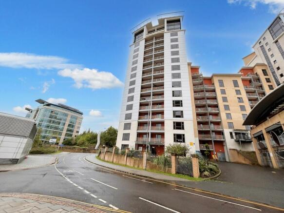 2 bed property, in Mill Road, £150,000